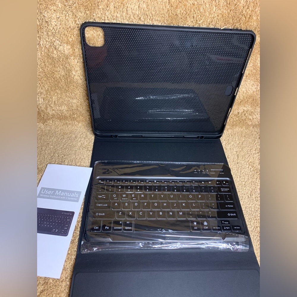 iPad Pro 12.9 case with keyboard
